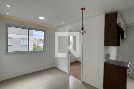 Apartamento para alugar com 2 quartos, 35m² em Guaianazes, São Paulo