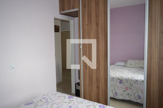 Quarto 1 de apartamento à venda com 2 quartos, 44m² em Centro, Contagem