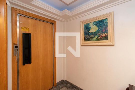 Hall Privativo de apartamento à venda com 4 quartos, 224m² em Vila Maria Alta, São Paulo