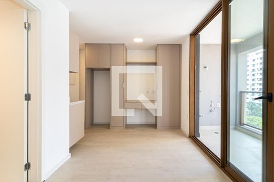 Kitnet/Studio à venda com 1 quarto, 27m² em Vila Nova Conceição, São Paulo