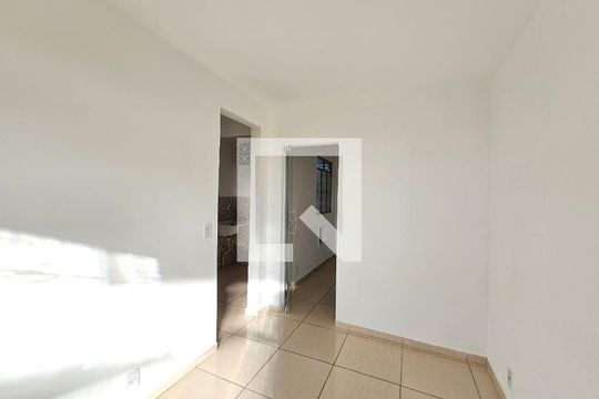Sala de apartamento para alugar com 1 quarto, 36m² em Vila Emil, Mesquita
