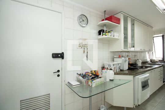 Cozinha de apartamento à venda com 4 quartos, 193m² em Indianópolis, São Paulo