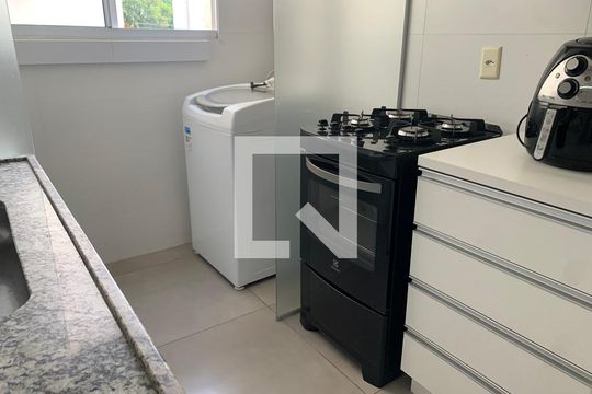 cozinha de apartamento para alugar com 2 quartos, 45m² em Bandeirantes (pampulha), Belo Horizonte