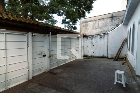Garagem de casa à venda com 4 quartos, 250m² em Jardim Santa Maria, São Paulo
