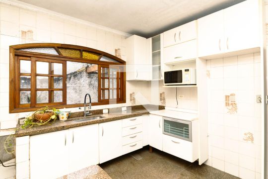 Cozinha de casa à venda com 4 quartos, 250m² em Jardim Santa Maria, São Paulo