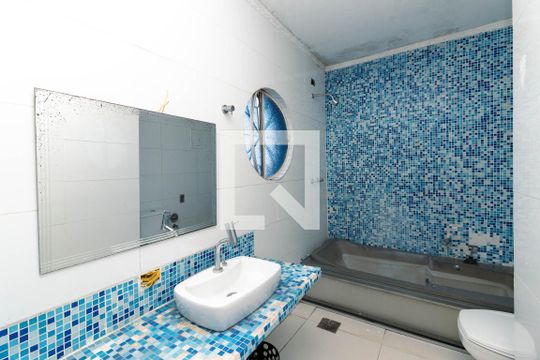 Banheiro da Suíte de casa à venda com 4 quartos, 250m² em Jardim Santa Maria, São Paulo