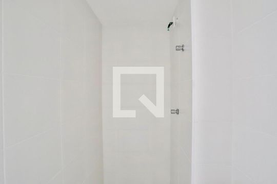 Banheiro de apartamento para alugar com 1 quarto, 24m² em Vila Claudia, São Paulo