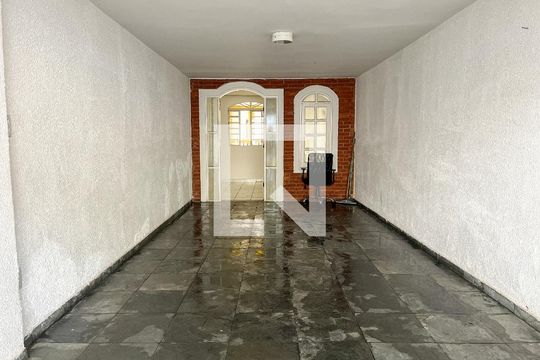Garagem de casa à venda com 3 quartos, 90m² em City América, São Paulo