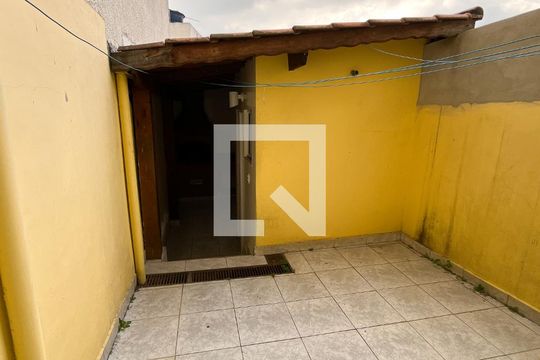 Quintal de casa à venda com 3 quartos, 90m² em City América, São Paulo