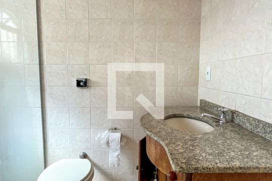 Banheiro da Suíte de casa à venda com 3 quartos, 90m² em City América, São Paulo