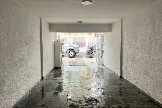 Garagem de casa à venda com 3 quartos, 90m² em City América, São Paulo