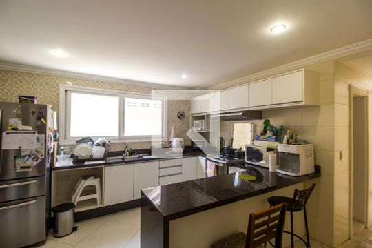 Cozinha de casa de condomínio à venda com 6 quartos, 600m² em Tamboré, Santana de Parnaíba