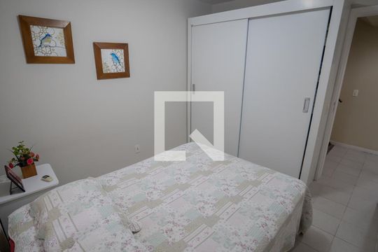 Quarto 2 de casa de condomínio à venda com 5 quartos, 205m² em Camboinhas, Niterói