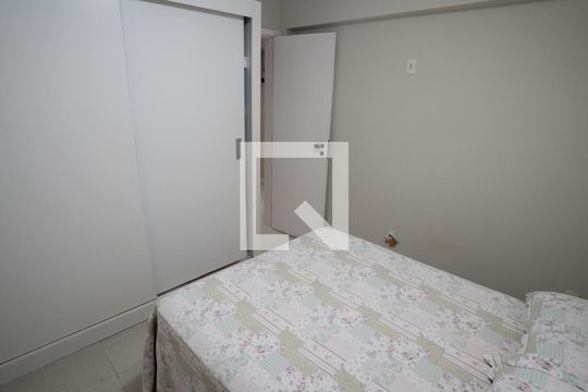 Quarto 2 de casa de condomínio à venda com 5 quartos, 205m² em Camboinhas, Niterói