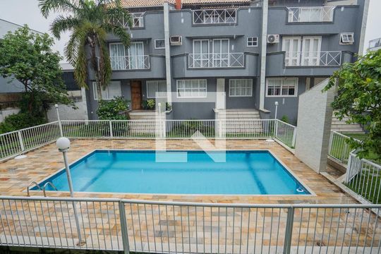 Área comum - Piscina de casa de condomínio à venda com 5 quartos, 205m² em Camboinhas, Niterói