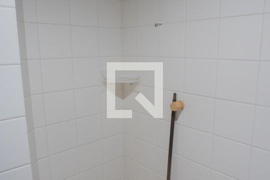 Banheiro Social 3 de casa de condomínio à venda com 5 quartos, 205m² em Camboinhas, Niterói