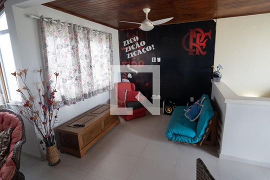 Sala 2 de casa de condomínio à venda com 5 quartos, 205m² em Camboinhas, Niterói