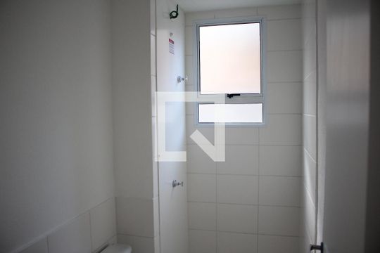 Banheiro de apartamento à venda com 2 quartos, 55m² em Diamante (barreiro), Belo Horizonte