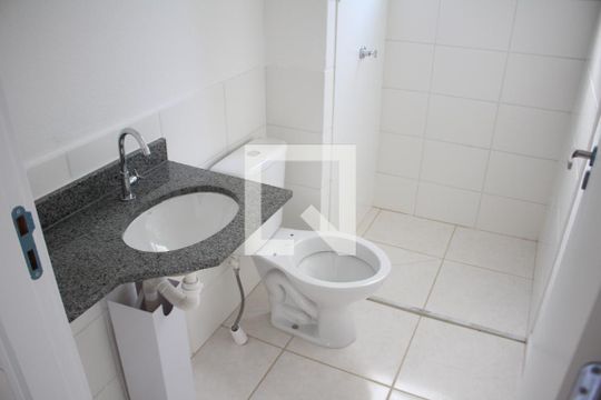 Banheiro de apartamento à venda com 2 quartos, 55m² em Diamante (barreiro), Belo Horizonte