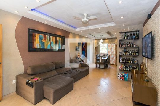 Sala de casa para alugar com 2 quartos, 227m² em Jardim América, Rio de Janeiro