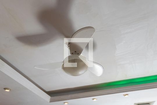 Sala de casa para alugar com 2 quartos, 227m² em Jardim América, Rio de Janeiro