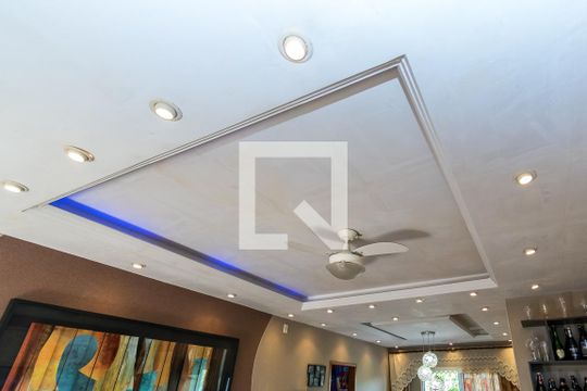 Sala de casa para alugar com 2 quartos, 227m² em Jardim América, Rio de Janeiro