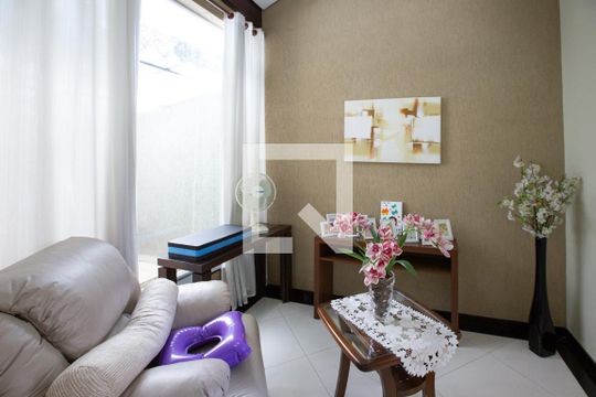 hall de entrada de casa à venda com 3 quartos, 700m² em Lapa, São Paulo