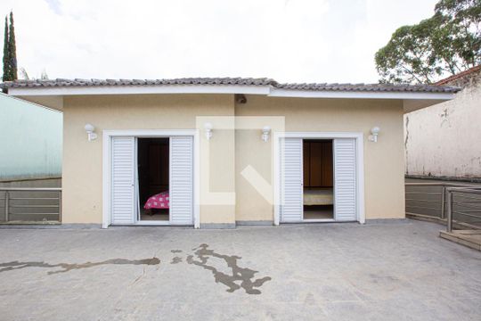 sacada de casa à venda com 3 quartos, 700m² em Lapa, São Paulo