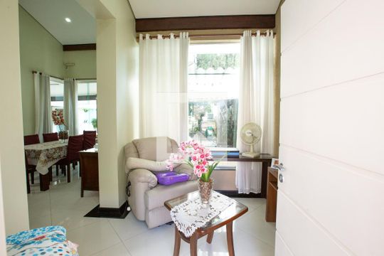 hall de entrada de casa à venda com 3 quartos, 700m² em Lapa, São Paulo