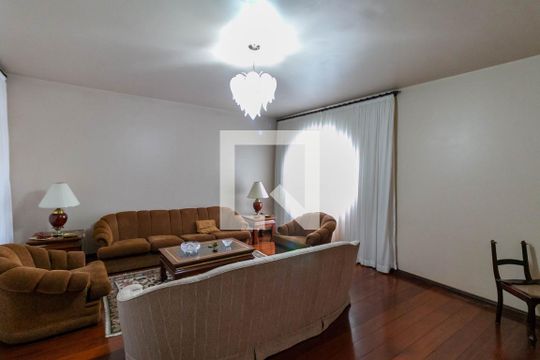Sala de casa para alugar com 4 quartos, 400m² em Belvedere, Belo Horizonte