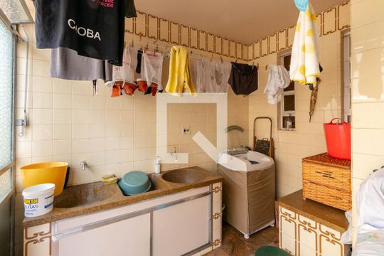 Área de Serviço de casa para alugar com 4 quartos, 400m² em Belvedere, Belo Horizonte