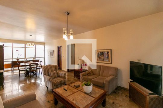 Sala 2 de casa para alugar com 4 quartos, 400m² em Belvedere, Belo Horizonte