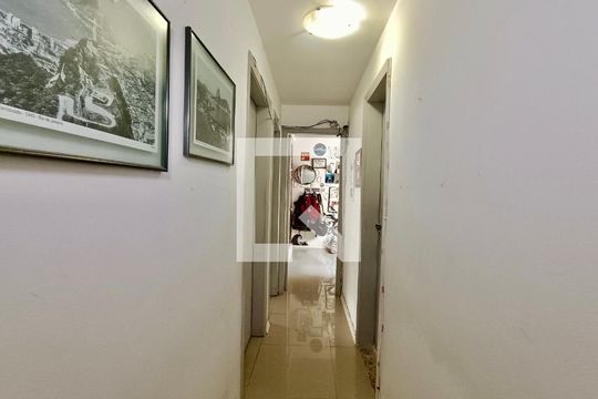Corredor de apartamento à venda com 3 quartos, 156m² em Copacabana, Rio de Janeiro