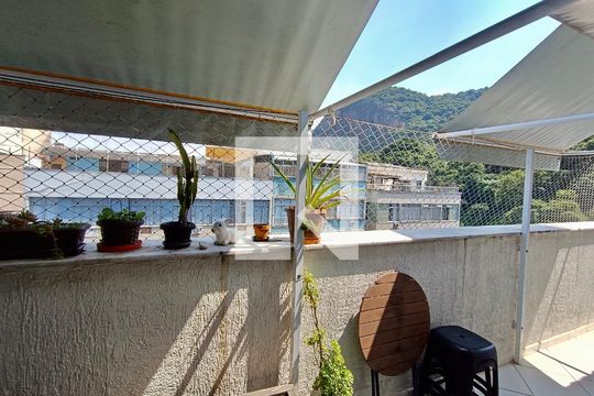 Sala vista de apartamento à venda com 3 quartos, 156m² em Copacabana, Rio de Janeiro