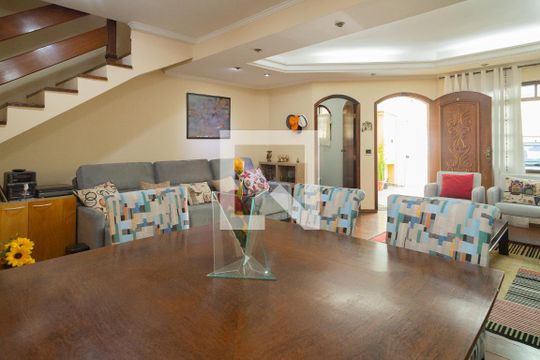 Sala de casa para alugar com 3 quartos, 220m² em Nova Petrópolis, São Bernardo do Campo