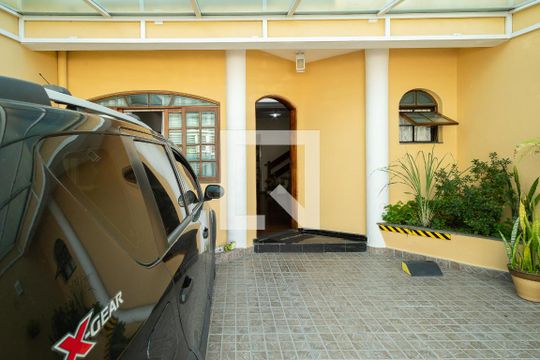 Garagem de casa para alugar com 3 quartos, 220m² em Nova Petrópolis, São Bernardo do Campo