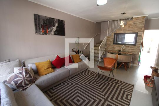 Casa à venda com 4 quartos, 160m² em Vila Gustavo, São Paulo