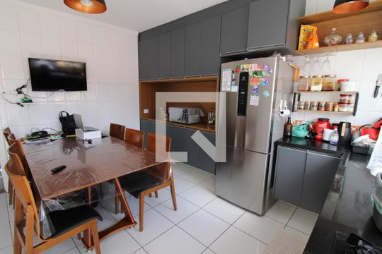 Cozinha de casa à venda com 4 quartos, 160m² em Vila Gustavo, São Paulo