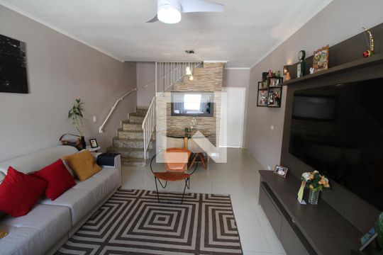 Sala de casa à venda com 4 quartos, 160m² em Vila Gustavo, São Paulo