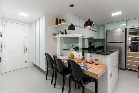 Cozinha de apartamento à venda com 3 quartos, 200m² em Tijuca, Rio de Janeiro