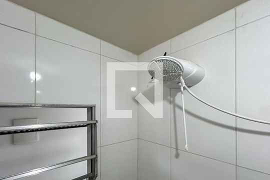 Chuveiro de casa para alugar com 1 quarto, 15m² em Jardim Paulista, Barueri