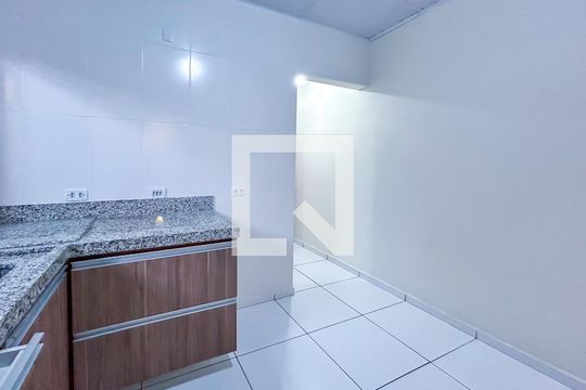 Cozinha de casa para alugar com 1 quarto, 15m² em Jardim Paulista, Barueri