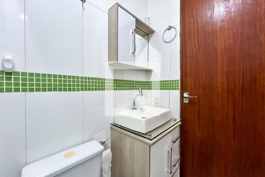 Banheiro de casa para alugar com 1 quarto, 15m² em Jardim Paulista, Barueri