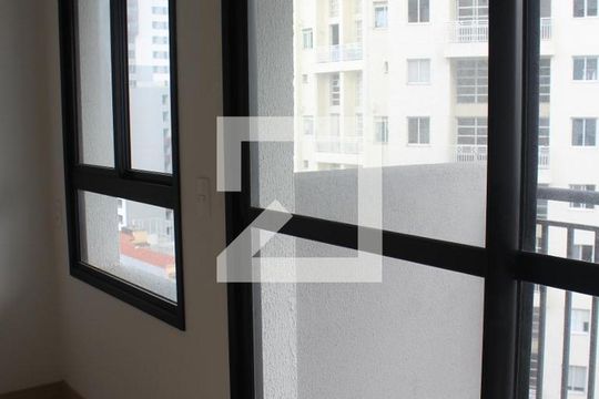 Janelas de apartamento para alugar com 1 quarto, 26m² em Perdizes, São Paulo