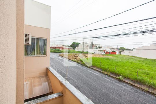 Vista da Suite 2 de casa de condomínio para alugar com 2 quartos, 80m² em Vigilato Pereira, Uberlândia