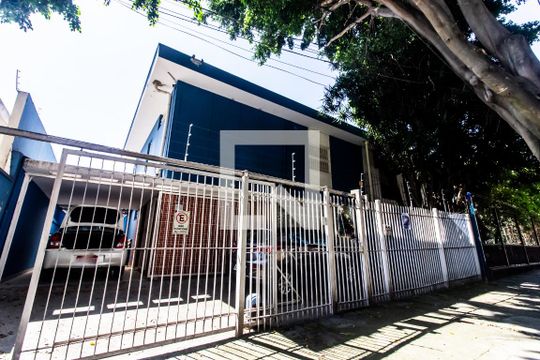 Fachada de casa à venda com 5 quartos, 250m² em Butantã, São Paulo
