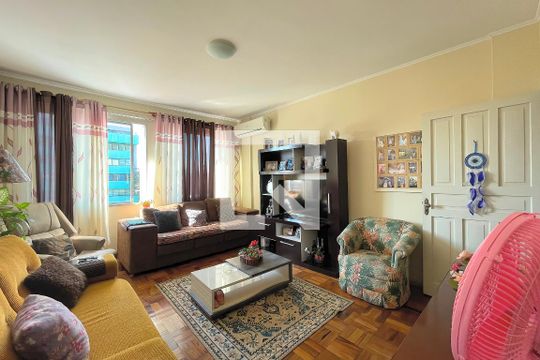 Apartamento à venda com 3 quartos, 117m² em Navegantes, Porto Alegre