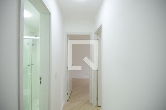 Corredor de apartamento para alugar com 2 quartos, 44m² em Butantã, São Paulo