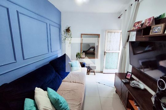 Sala de casa para alugar com 2 quartos, 212m² em Todos Os Santos, Rio de Janeiro