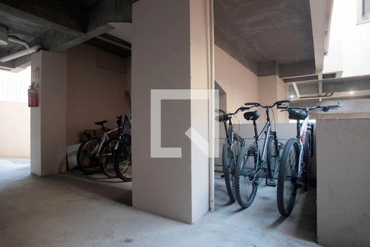 Área Comum - Bicicletário de apartamento à venda com 2 quartos, 65m² em Independência, Porto Alegre
